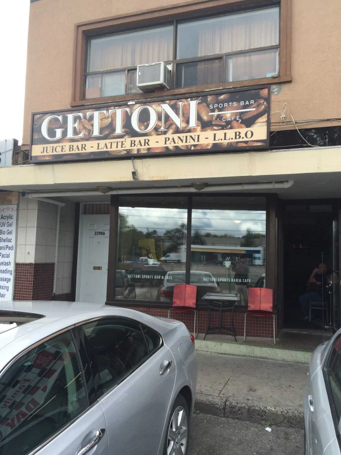 Gettoni Sports Bar & Cafe